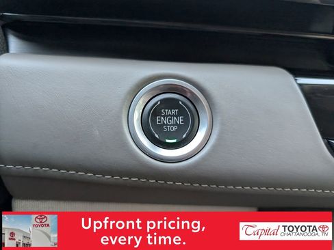 Used 2021 Cadillac Escalade ESV Premium Luxury Platinum w/ Heavy-Duty Trailer Package AWD/4WD image 23