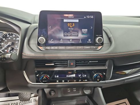 Certified 2025 Nissan Rogue SV AWD/4WD image 19