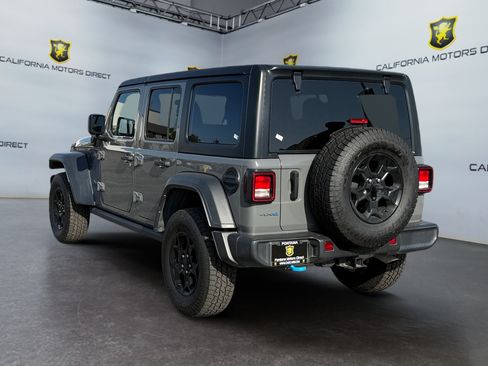Used 2023 Jeep Wrangler Unlimited AWD/4WD image 3