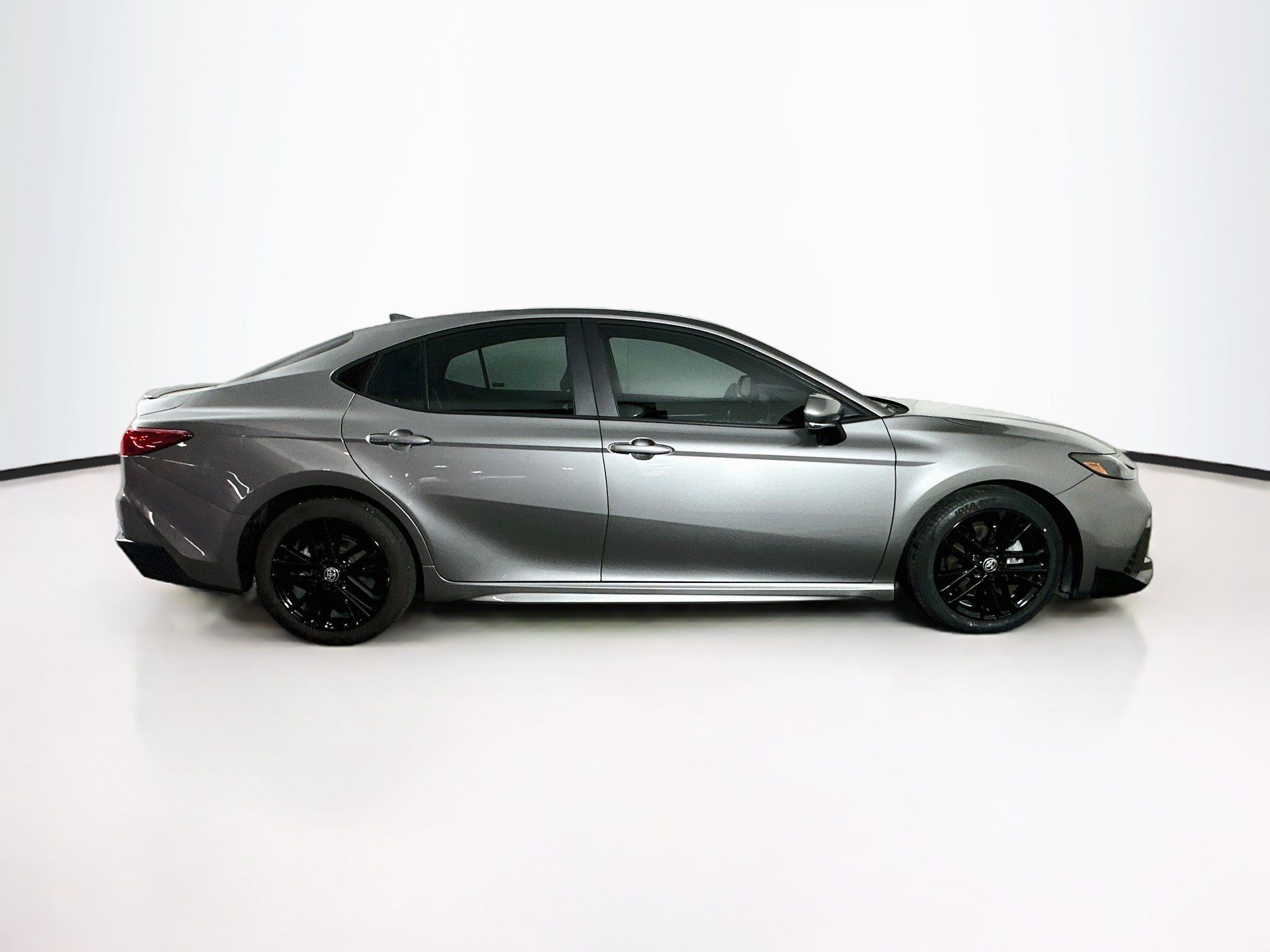 Used 2025 Toyota Camry SE w/ Multimedia Upgrade Package FWD image 10