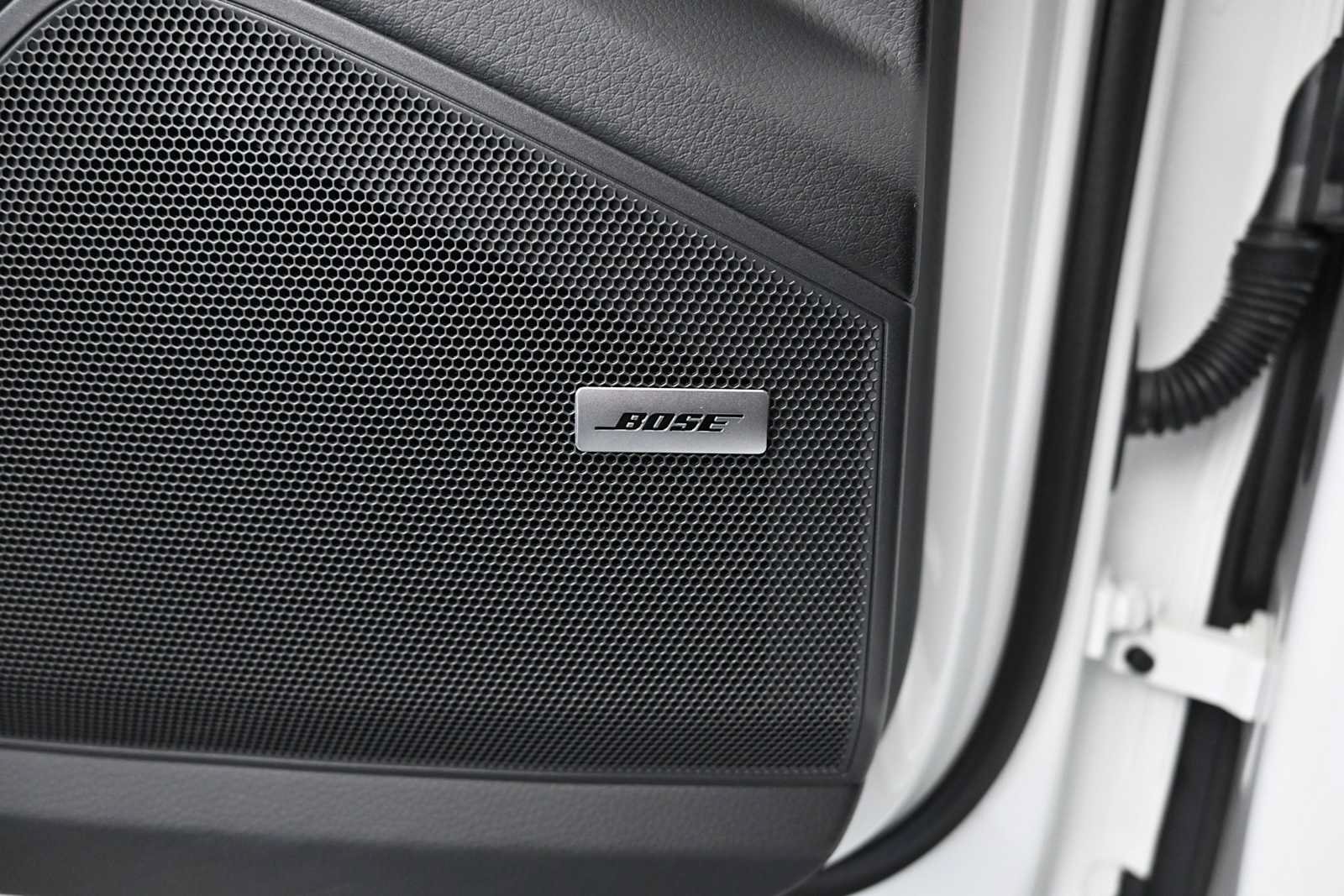 Certified 2024 Porsche Cayenne AWD/4WD image 17