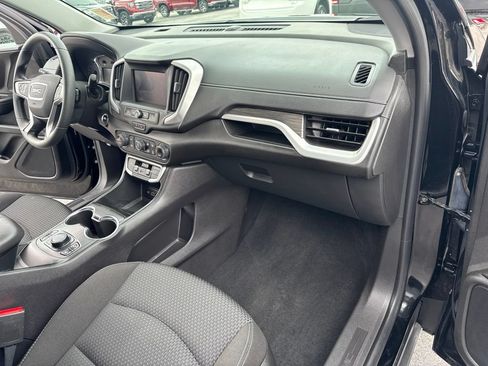 Used 2024 GMC Terrain SLE w/ Driver Convenience Package AWD/4WD image 17