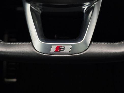 Used 2020 Audi SQ5 Premium Plus w/ Premium Plus Package image 3