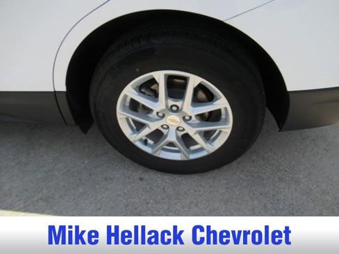 Used 2024 Chevrolet Equinox LT w/ LPO, Floor Liner Package FWD image 5