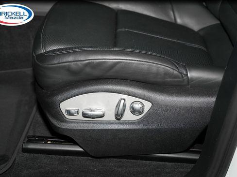 Used 2022 Porsche Macan AWD/4WD image 32