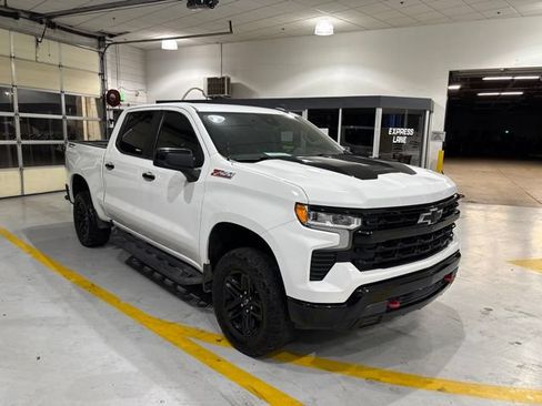 Used 2022 Chevrolet Silverado 1500 LT Trail Boss w/ Protection Package AWD/4WD image 4