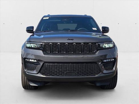 New 2025 Jeep Grand Cherokee Limited w/ Black Appearance Package RWD image 6