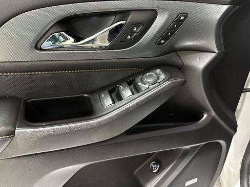 Used 2018 Chevrolet Traverse Premier w/ Driver Confidence II Package image 22