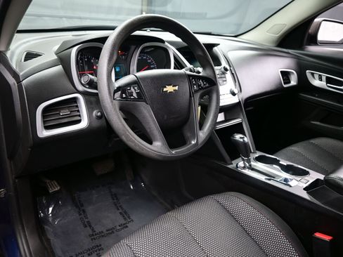 Used 2017 Chevrolet Equinox LS FWD image 12