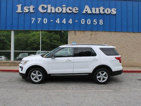 Used 2019 Ford Explorer XLT w/ Equipment Group 201A FWD image 7