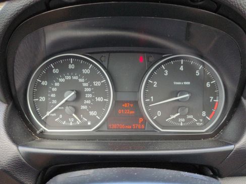 Used 2011 BMW 135i Convertible w/ Premium Pkg RWD image 30