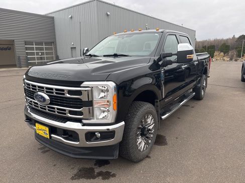 Certified 2023 Ford F250 XLT AWD/4WD image 1