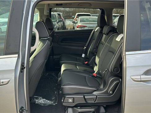 New 2026 Honda Odyssey Touring image 19
