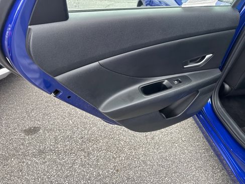 Used 2023 Hyundai Elantra SEL image 21