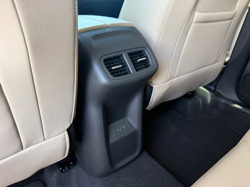 Used 2024 Buick Envision Preferred AWD/4WD image 27