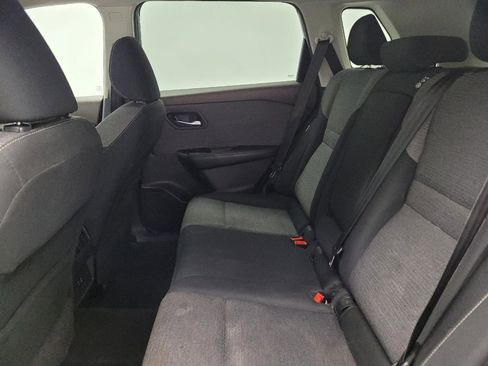 Used 2022 Nissan Rogue SV AWD/4WD image 18