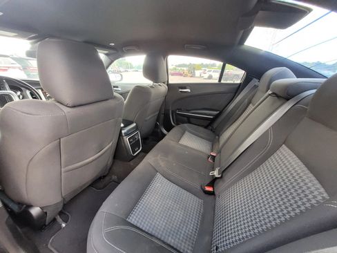 Used 2023 Dodge Charger SXT RWD image 5