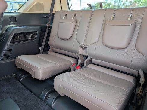 Used 2022 Lexus GX 460 Luxury w/ Sport Design Package AWD/4WD image 28