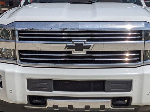 Used 2016 Chevrolet Silverado 2500 High Country w/ Duramax Plus Package image 9