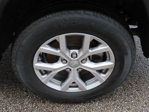 Used 2022 Jeep Grand Cherokee L Limited image 14