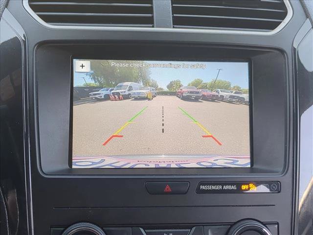 Used 2018 Ford Explorer XLT w/ Equipment Group 201A FWD image 13