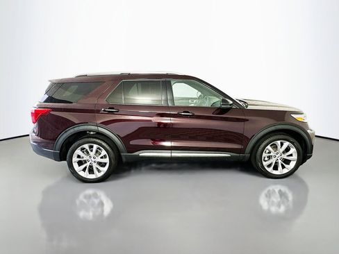 Used 2023 Ford Explorer Platinum w/ Technology Package AWD/4WD image 8