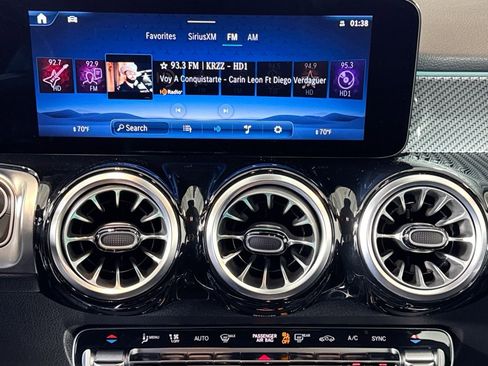 Certified 2025 Mercedes-Benz GLB 35 AMG 4MATIC image 15