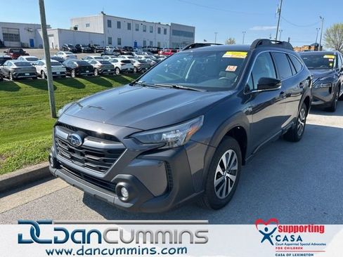 Used 2023 Subaru Outback Premium image 1