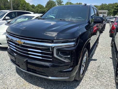 Used 2025 Chevrolet Tahoe LT AWD/4WD image 1