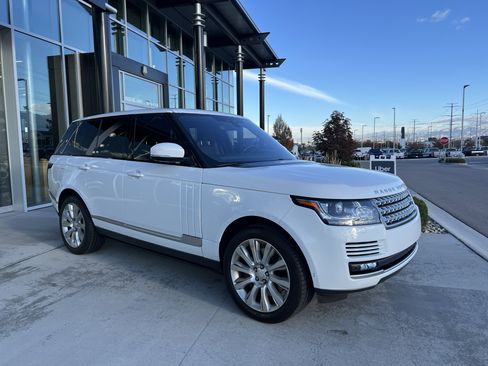 Used 2017 Land Rover Range Rover Supercharged image 3