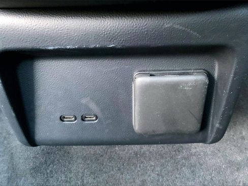 Used 2025 Cadillac Optiq Luxury 1 image 36