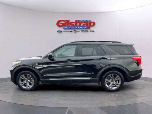 Used 2023 Ford Explorer XLT w/ Equipment Group 202A AWD/4WD image 3