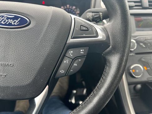 Used 2017 Ford Fusion SE w/ Equipment Group 201A image 13