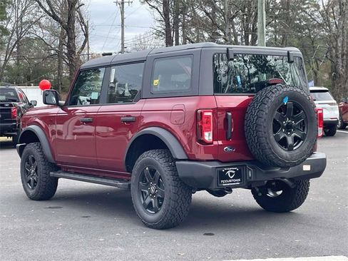 New 2025 Ford Bronco 4-Door image 17