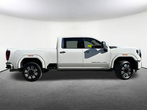 Used 2024 GMC Sierra 2500 Denali w/ Denali Reserve Package AWD/4WD image 15