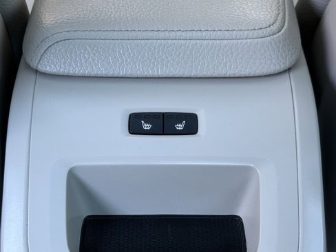 Used 2022 Volvo S60 B5 Momentum w/ Premium Package image 17