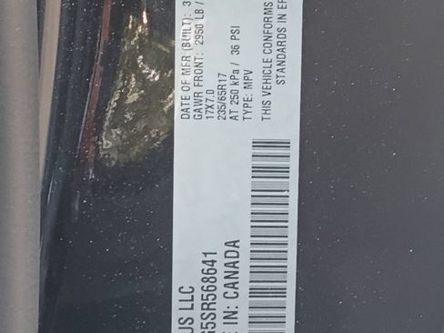 Used 2025 Chrysler Pacifica Select FWD image 3
