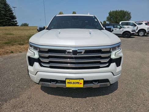 Used 2024 Chevrolet Silverado 1500 High Country w/ Technology Package AWD/4WD image 8