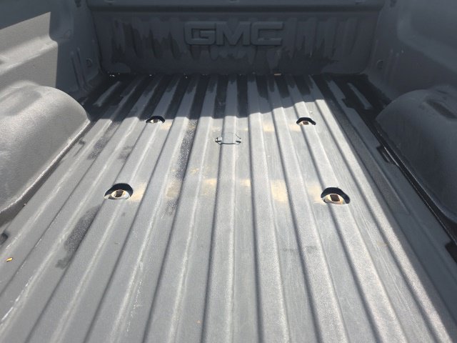 Used 2019 GMC Sierra 2500 SLT w/ Duramax Plus Package AWD/4WD image 10