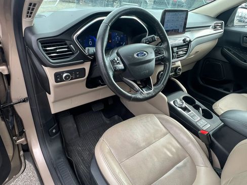 Used 2020 Ford Escape Titanium w/ Titanium Premium Package 2.0 AWD/4WD image 24