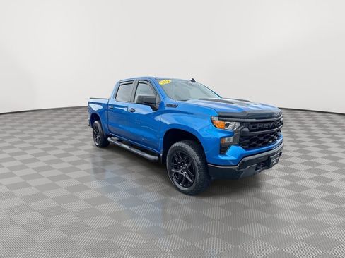 Used 2024 Chevrolet Silverado 1500 Custom Trail Boss w/ Turbomax Blackout Package AWD/4WD image 2