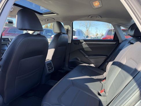 Used 2017 Volkswagen Passat 1.8T SE image 23