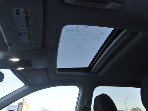 Used 2023 Honda CR-V EX image 18