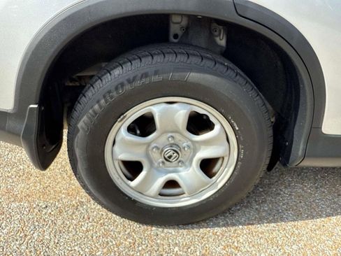 Used 2015 Honda CR-V LX image 9