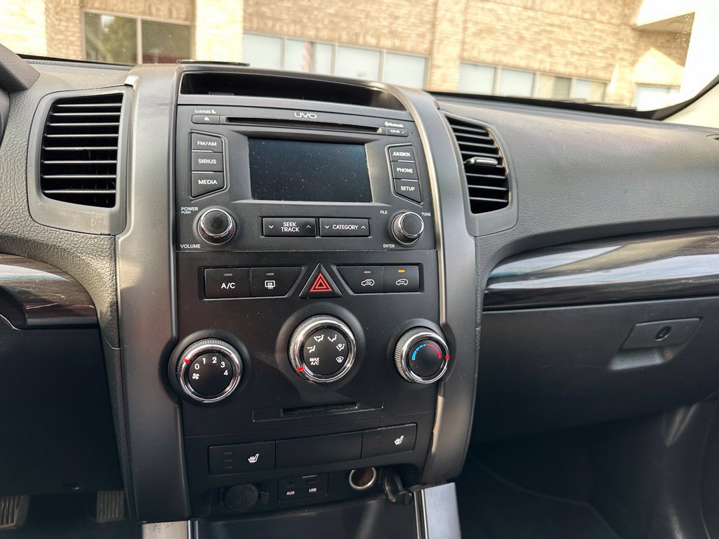 Used 2013 Kia Sorento LX w/ Convenience Pkg FWD image 14