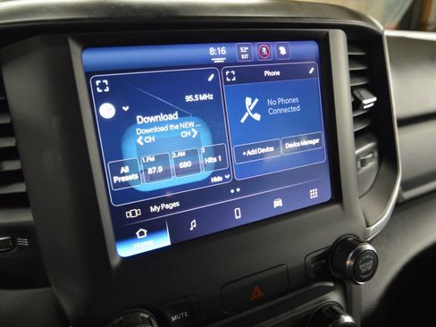 Used 2024 RAM 2500 Big Horn w/ Bed Utility Group image 35