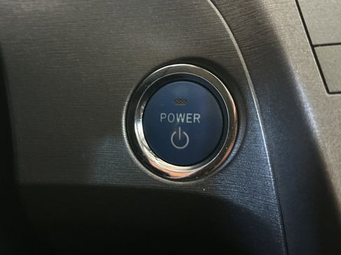 Used 2015 Toyota Prius Two FWD image 22