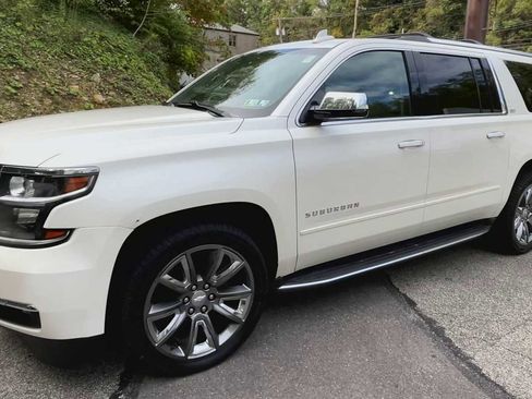 Used 2015 Chevrolet Suburban LTZ image 4