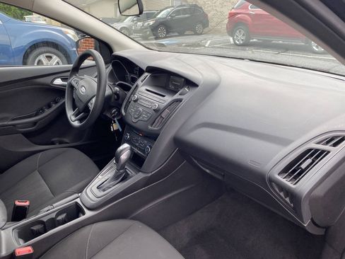 Used 2015 Ford Focus SE w/ Reverse Sensing Package FWD image 17