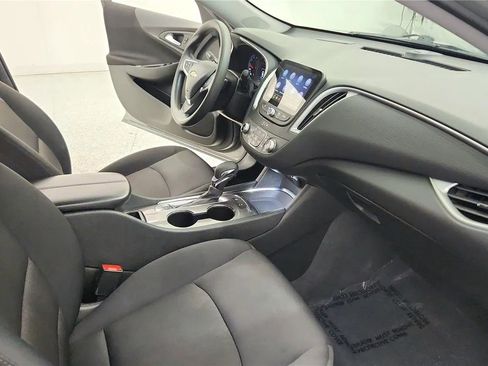Used 2024 Chevrolet Malibu LT FWD image 35